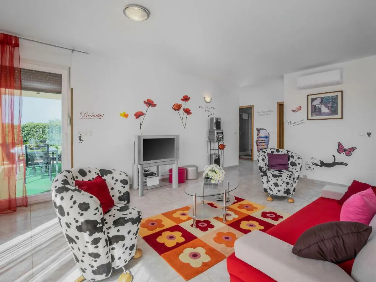 Apartment Daria By Interhome