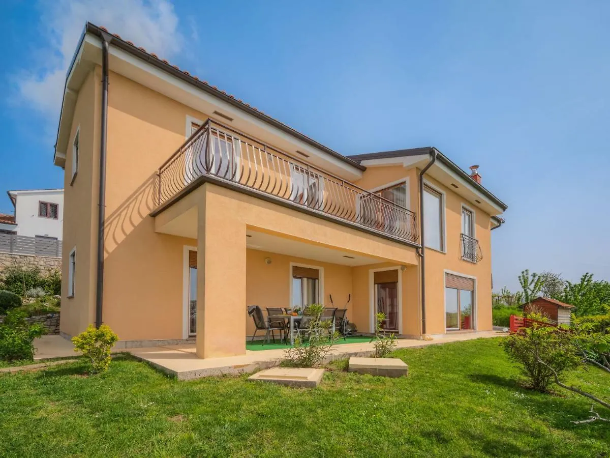Apartment Daria By Interhome