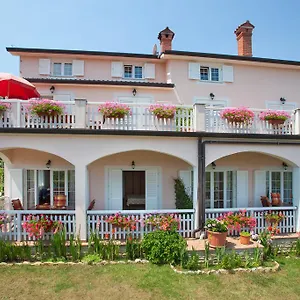 Lidija Apartment